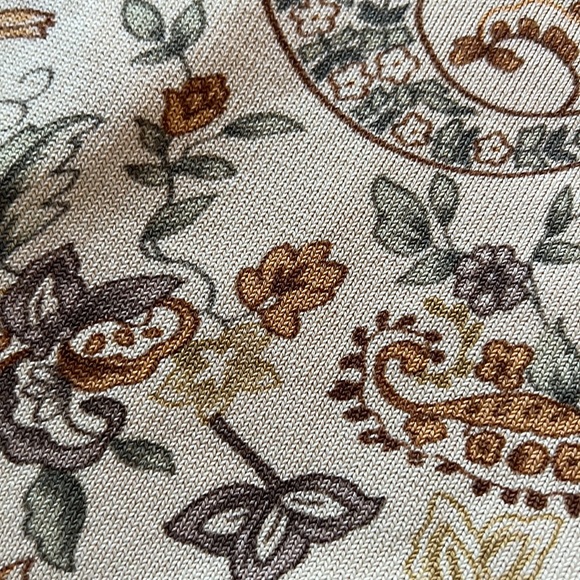 Talbots Flower-patterned top. Large. - Picture 5 of 5